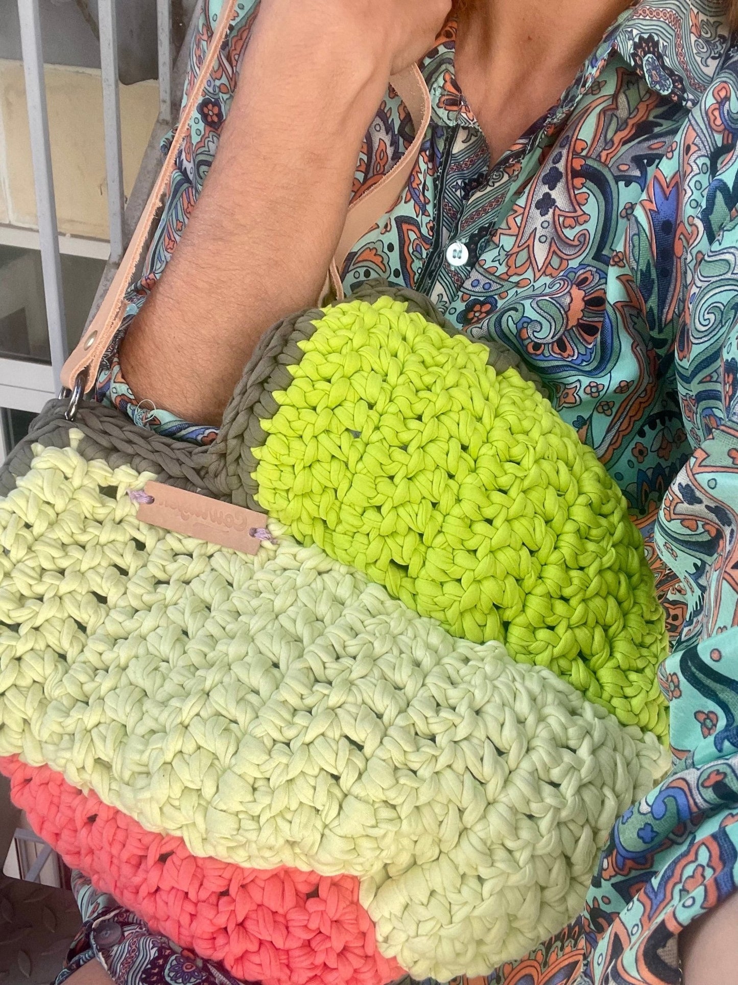 Mala Crochet Artesanal Neon Twist - Couragem